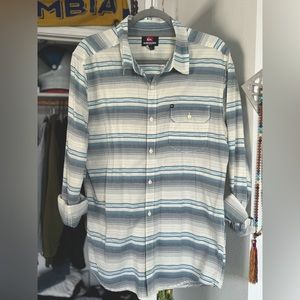 Quicksilver Button Down Shirt Size M